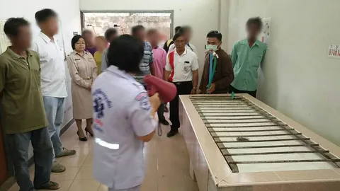 กรมคุมประพฤติ นำ 67 เมาขับ ทัวร์ห้องดับจิต หวังเปลี่ยนพฤติกรรมขับขี่  