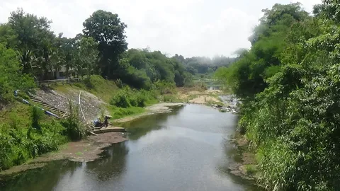 เมืองคอนเร่งรื้อถอนสิ่งปลูกสร้าง รุกป่าอุทยานฯเขาหลวง