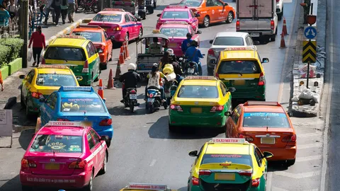 'บิ๊กตู่' ยัวะแท็กซี่โกงมิเตอร์-'อาคม' รับไม่ได้ เบรกขึ้นราคา