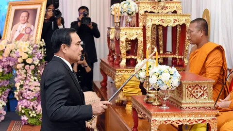 'บิ๊กตู่' นำคณะครม.ร่วมงานสวดพระอภิธรรม บรรหาร ศิลปอาชา