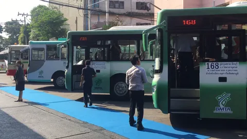 จากสีครีมแดงเป็นโทนสีฟ้า ยกเครื่องรถเก่าเสร็จ 672 คันปีหน้า