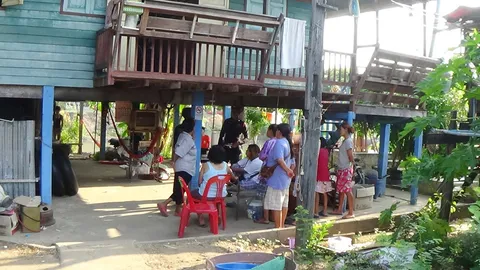 กะเทยน้อยใจแฟน เขียนข้างฝา 'อยู่ในฐานะอะไร' ก่อนผูกคอดับ