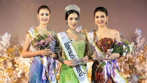 'น้องนกยูง' สาววารินฯ สวยหุ่นแซ่บ คว้า 'มิสแกรนด์ อุบลราชธานี 2016'