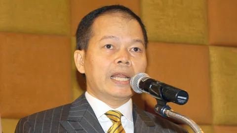 'นพดล' ผุดไอเดีย บันได 5 ขั้น สร้างปรองดอง