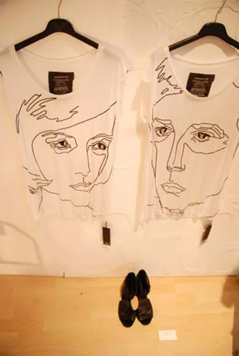 อัพเดทเทรนด์ฮอตๆรับซัมเมอร์ ชิ้นเด่นต้องลายดอกไม้+สก๊อต+มินิสเกิร์ต+ไมโครแพนท์