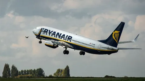 อพยพ 'ไรอันแอร์' เที่ยวบินไปแมนเชสเตอร์ หลังผู้โดยสารพูดถึงระเบิด