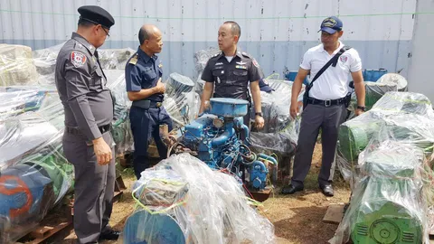 ยึดเครื่องยนต์ - เกียร์เรือ หนีภาษี มูลค่ากว่า 20 ล. ซุกแพปลาภูเก็ต 