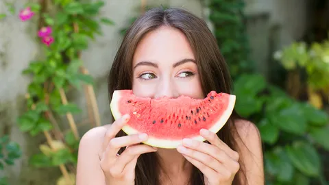 นาทีนี้ต้องจัด! ส่อง 5 อาหารต้านแดด เซฟผิวสวยปิ๊งยกกำลังสาม! 