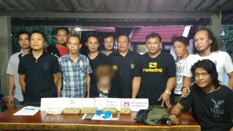 จับสาวใหญ่เชียงใหม่ เปิดมั่วสุม-ค้ายาบ้าในบ้าน ยึด 3 หมื่นเม็ด