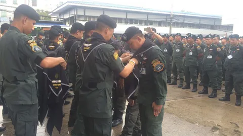ว่าที่ผกก.คอมมานโด มอบผ้าพันคอปลุกเสก เพิ่มขวัญกำลังใจลูกน้อง