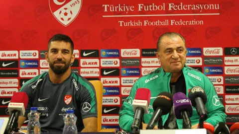 ไก่งวงก็มา! แบโผ 31 แข้งก่อนยูโร 'ตูราน-คัลฮาโนกลู' นำก๊วน