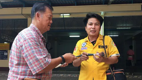 หนุ่มม่ายจิตอาสา แต่งหน้าศพให้ฟรีๆ