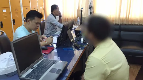 วิปริต! รวบ พนง.ช่วยเหลือคนไข้ แอบถ่ายใต้กระโปรงพยาบาล