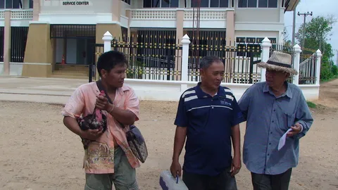 เซียนไก่แห่ข้ามโขง เล่นพนันสังเวียนลาว วอนบิ๊กตู่ เปิดบ่อนไก่ชนเสรี 