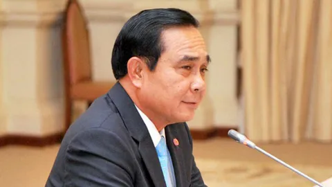 ลดกระแสต้าน บิ๊กตู่ถกมั่นคง ยกเลิกประกาศห้ามบินไปนอก