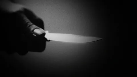 หนุ่มใหญ่เมืองคอน เมาทวงเงินเพื่อนกลางวงเหล้า อีกฝ่ายโมโห ชักมีดแทงดับ