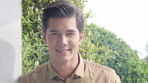 "หนุ่ม–มิกค์" อ้อนแฟน 7 สี