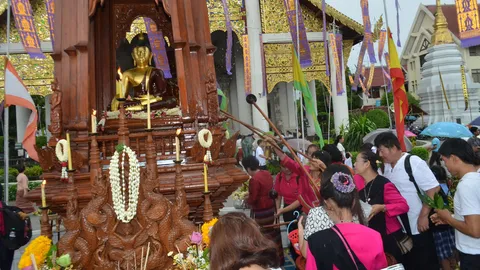 เชียงใหม่ฝนหนัก หลังทำพิธีบูชาเสาหลักเมือง-แห่พระพุทธรูปฝนแสนห่า