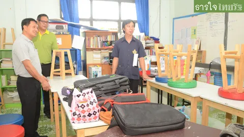 สงสารน้องๆ ร.ร.ชนบทลำปาง ขาดแคลนโต๊ะ-เก้าอี้ ต้องนั่งพื้นเรียนหนังสือ