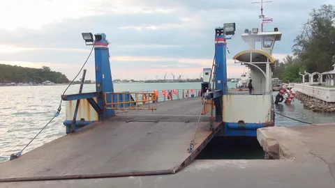 พ่อเมืองสงขลา เร่งยุติปัญหา ชาวประมงปิดแพข้ามฟาก