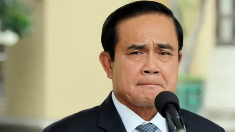 'บิ๊กตู่' อัดนักการเมืองทำวุ่นวาย ปูดจ้องวางแผนร้ายน่ากลัว