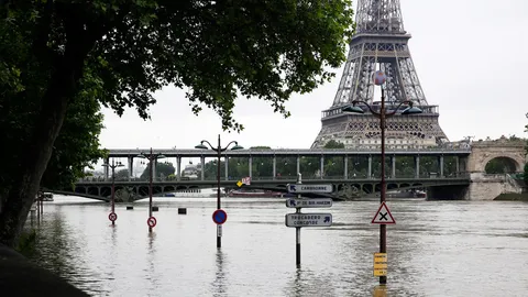 ฝนถล่ม‘ปารีส’ น้ำท่วมหนัก หวั่นกระทบเปิดบอลยูโร