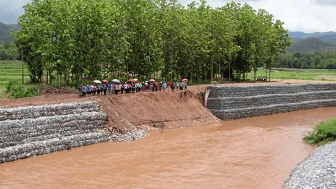 อธิบดีโยธาฯเต้น สั่งอุดช่องโหว่! เขื่อนกั้นตลิ่งน้ำปาด สร้างไม่บรรจบ