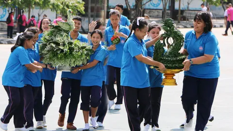 นักเรียนแปดริ้วไอเดียเก๋ สร้างสรรค์พานไหว้ครูสุดแนว