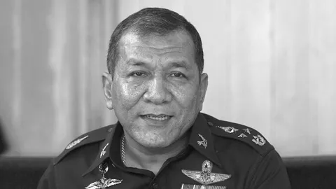 ปิดฉากชีวิต 'เสธ.ไอซ์' นายพลผู้กว้างขวางคนดัง ติดเชื้อกระแสเลือดสิ้นใจ