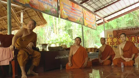 'หลวงปู่ภูพาน'ยัน ขอนำพานทองคำที่พบกลับก่อน แล้วจะนำมาคืน 