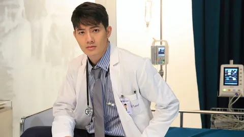 "เป้–อารักษ์" หมอขวางโลก