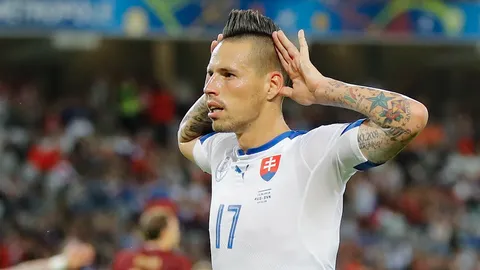 โค้ชสโลวาเกีย ชี้  'ฮัมซิก' ถึงเวลาทิ้งนาโปลี