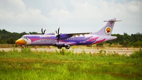 ระทึก! 'นกแอร์' ระนอง-ดอนเมือง กระจกห้องนักบินร้าว จอดฉุกเฉินที่ชุมพร