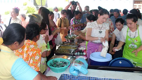 สหกรณ์วัดจันทร์ช่วยคนพิษณุโลกลดรายจ่าย มี 10 บาทก็กินข้าวแกงได้  