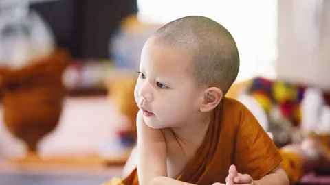 “สามเณรกร” เณรน้อยวัยใส ขวัญใจชาวเน็ต