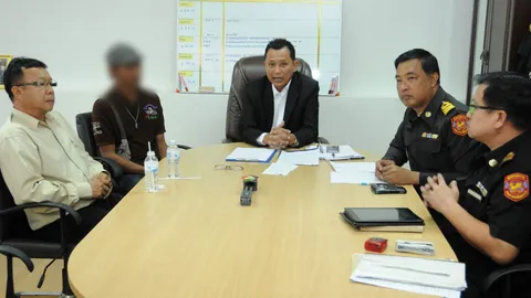 โดน 2 เด้ง! ขนส่งฯลงดาบโชเฟอร์รถเมล์สาย 113 ด่ากราด-ใบขับขี่หมดอายุ