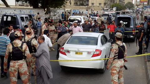 ปากีฯช็อก! นักร้องชายคนดังโดนลอบสังหารโหด กระหน่ำยิงดับคารถที่การาจี