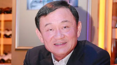 ปลื้มหลานตา! 'ทักษิณ' แฮปปี้ได้หลานชาย ไลฟ์สดผ่านโซเชียลจากสิงคโปร์