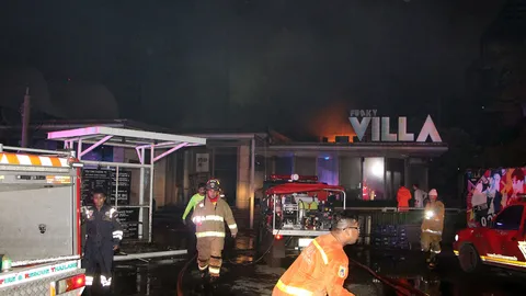 ไฟไหม้ผับหรู Funky Villa ซ.ทองหล่อ ไร้เจ็บ สาเหตุอยู่ระหว่างตรวจสอบ