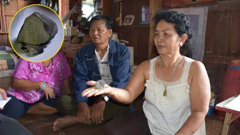 ตื่นอุกกาบาต! วัตถุจากฟ้าทะลุหลังคาบ้าน ร้อนจี๋ โดนรูปหลวงปู่แหวนแตก
