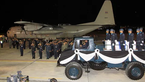 ประมวลภาพ ภารกิจค้นหา ฮ. ทอ. จนเจอร่าง 3 นายทหาร C130 พากลับถึงดอนเมือง