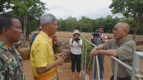 ไวยาวัจกร วัดป่าหลวงตาบัว-พี่เลี้ยง อดเยี่ยมเสือ 