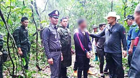 แก๊งตัดไม้สุดซวย น้ำเข้ามือถือ อดโทรหารถหมดทางหนี ถูกรวบพร้อมของกลาง