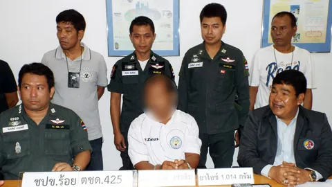 รวบหนุ่มร้อนเงิน ขนไอซ์หนักกว่าโลส่งภูเก็ต รับค่าจ้าง 4.5 หมื่นบาท