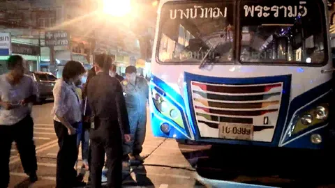 รถเมล์บางบัวทอง ชนคนข้ามถนนดับ! โชเฟอร์วัย 68 อ้างมองไม่เห็น 