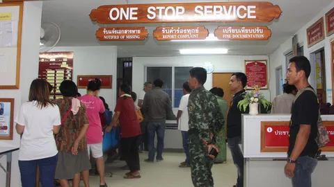 ตร-ทหารศรีสะเกษ ทลายบ่อเบี้ยโบกกลางสวนยาง รวบนักพนันได้29ราย