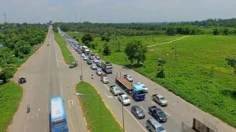 หยุดยาววันแรก พบรถใช้ความเร็วเกินกำหนด 68 คัน โทษปรับหนักทุกราย!