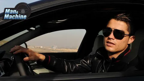 ส่อง 10 ซุปเปอร์คาร์ พี่โด้ หล่อ รวย ช่วยได้จริงๆ!!