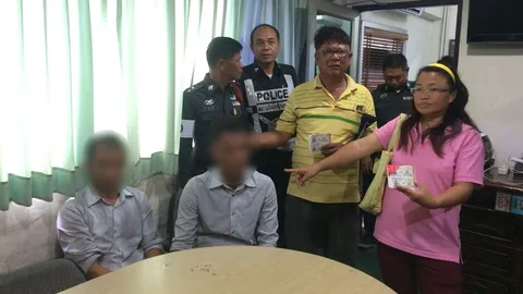 รวบ 2 พี่น้องนำสลากปลอมหลอกขึ้นเงิน แผงหน้าตลาดประชานิเวศน์ 3