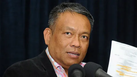 'วัชระ' จ่อชง สตง. สอบ ผอ.เขต กทม.